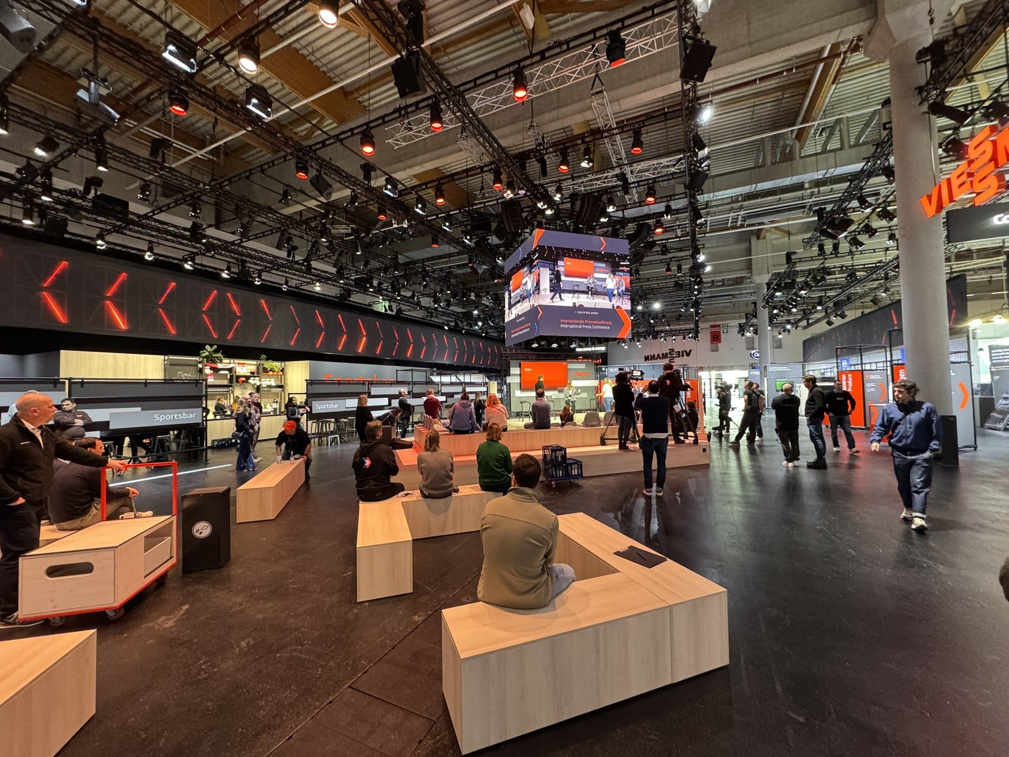 Rig structure and electrical routes