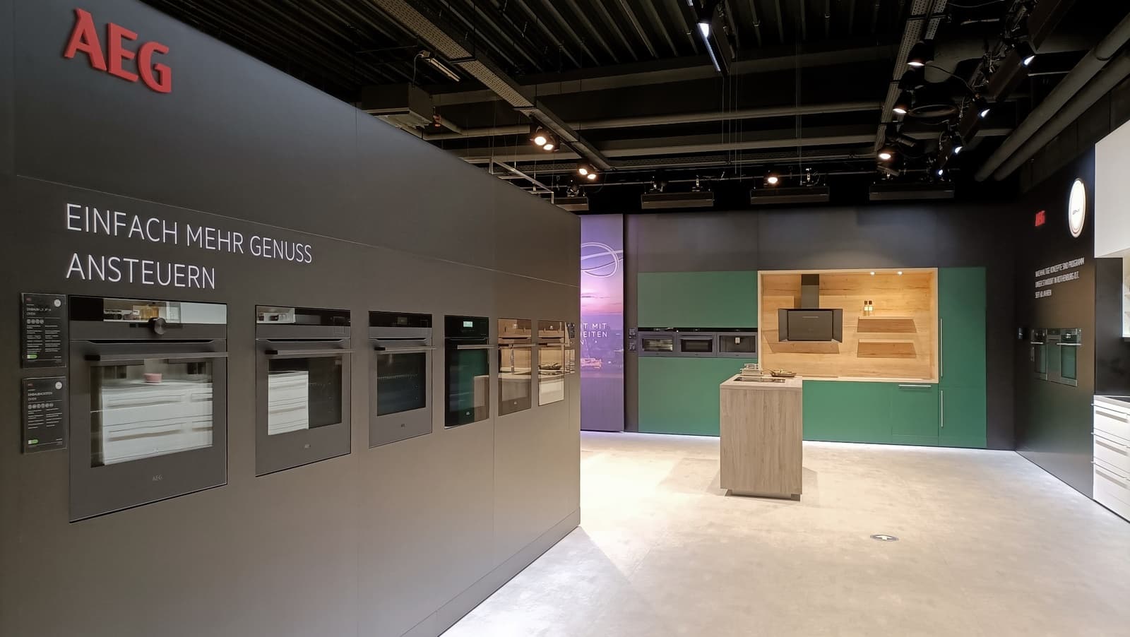 Visitor guidance & zoned lighting