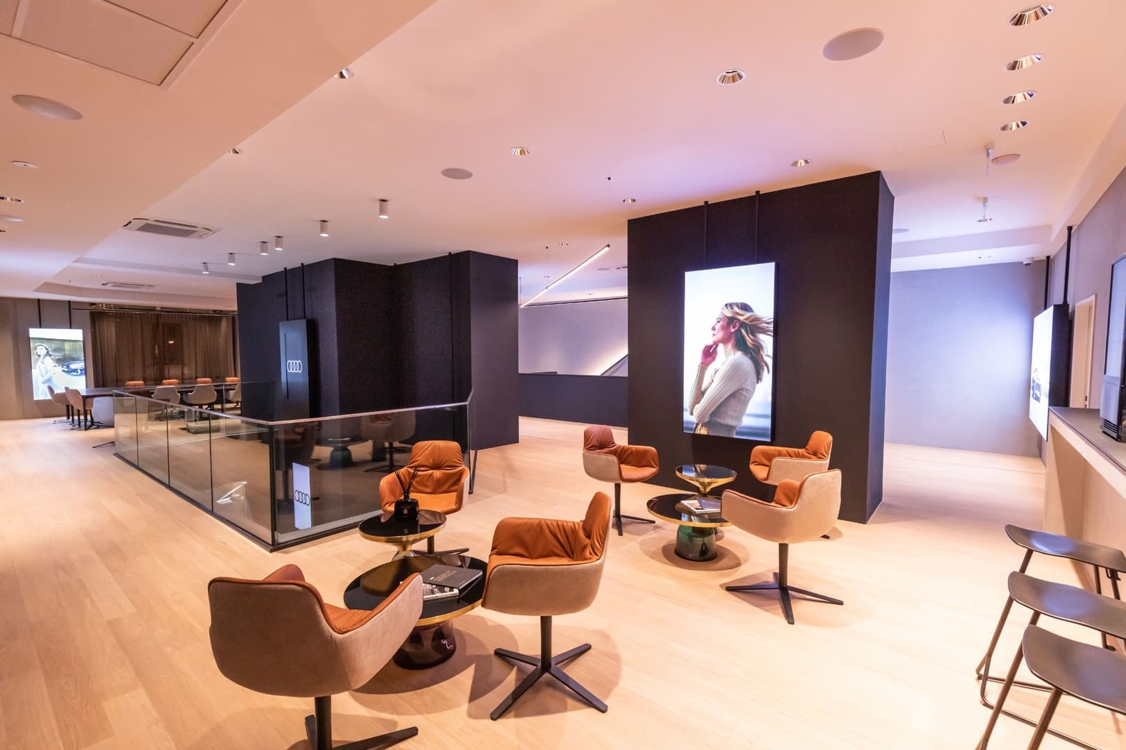 Lighting design – exhibits & wayfinding